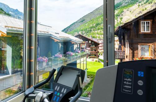 Saas Almagell Hotel | Loftsuite Hotel Saas