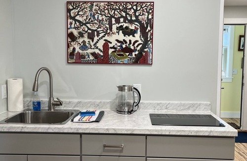 Bangor Apartment | "LOFTY-DIGS" A private, spacious studio in downtown Bangor.