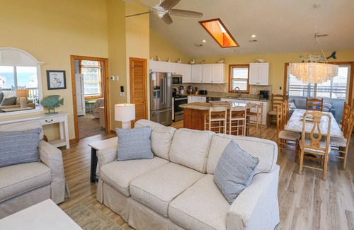 Carolina Dunes House | Lofty View ☀️ Semi-Oceanfront 4 BR home, Dog-Frendly 🐕 & Private Pool