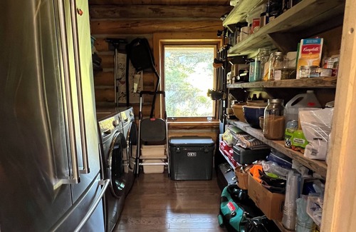 Willisville Cottage | Log Boathouse in McGregor Bay right on the water!