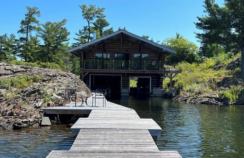 Willisville Cottage | Log Boathouse in McGregor Bay right on the water!