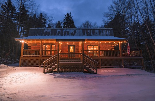 Mount Holly Cabin | Log Cabin+ 5 Min to Ski Okemo! + Hot Tub!