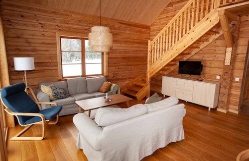 Nalden Cabin | Log cabin by the lake - comfort surrounded by nature!