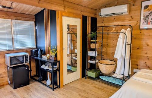 Gillingham House | Log Cabin