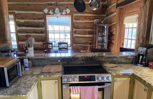 Mountain Grove Cabin | Log Cabin Getaway for Nature Lovers. An escape from the city with animal friends