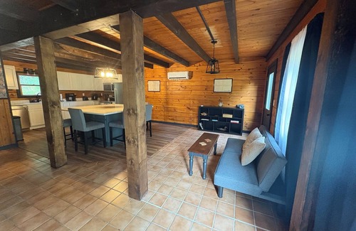 Orrtanna Cabin | Log Cabin Hideaway - off Route 30 - Game Room - Sleeps 10