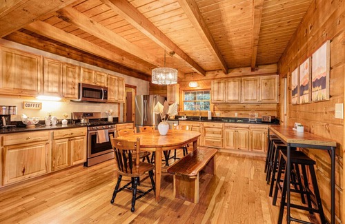 Bryson City Apartment | Log Cabin, Hot Tub, Fire Pit, Roaring Creek
