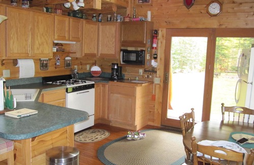 Munising Cottage | Log Cabin in private area close to Pictured Rocks!