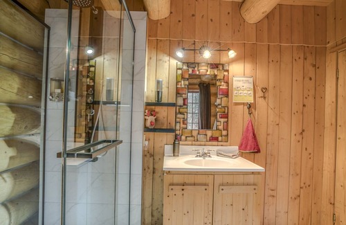 Mauricie Ski Chalet | Log cabin Inspiration!