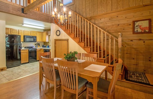 Spotsylvania Cabin | Log Cabin Multi Lvl Twin Wilderness Presidential