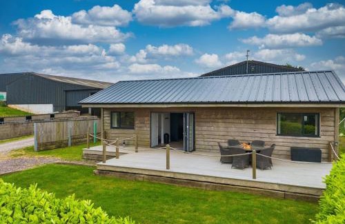 Chillington House | Log Cabin On Family Farm With Countryside Views