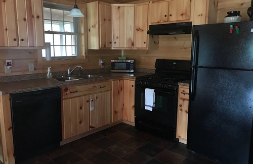 Willow Cabin | Log Cabin/screened porch, 9 Acres/Mountain views
