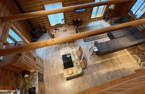Babcock Cabin | Log cabin secluded on 80 acres