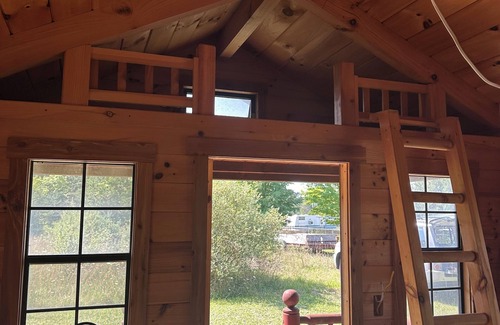 Big Rapids Cabin | Log Cabin Sleeps four