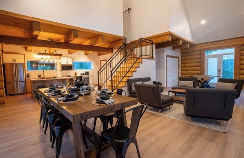Saint Come Ski Chalet | Log cabin | Spa | Cozy | Ski Val St-Côme