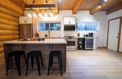 Saint Come Ski Chalet | Log cabin | Spa | Cozy | Ski Val St-Côme