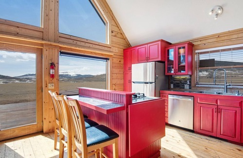Fairplay House | Log Cabin W Hot Tub, Views &159 Acres for ATV Riding!