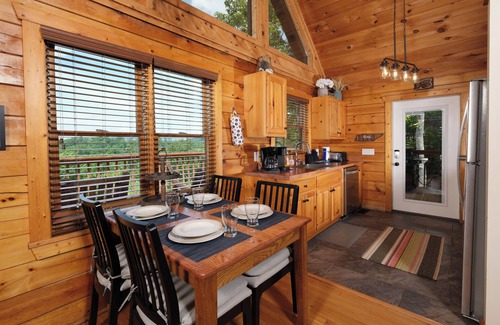 Gatlinburg - Pigeon Forge Cabin | Log cabin with pool table & hot tub-sleeps 8!
