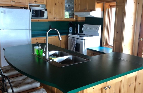 Killaloe Cottage | Log Cottage + 2 Log Cabins at Round Lake (6 bdrms; 3 baths, sleeps15)