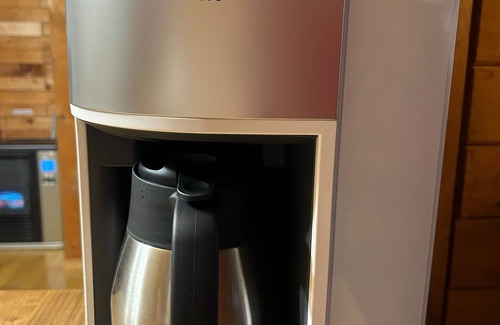 Niseko House | Log Cottage in a Hideaway Forest with BBQ deck big screen projector ready/Isoya-gun Hokkaidō