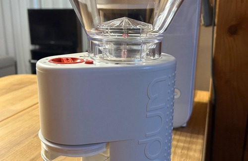 Niseko House | Log Cottage in a Hideaway Forest with BBQ deck big screen projector ready/Isoya-gun Hokkaidō