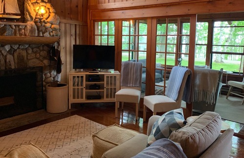 Northport Cottage | Log Cottage with Sandy Beach; Acre Lot; 1 Mile to Downtown NP