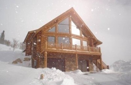Powder Mountain House | Log Heaven Amazing Views Ski In from new Lightning Ridge Lift. Easy Road Access