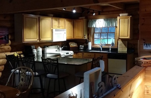 Lakeville House | Log Home Living on Lake Wallenpaupack