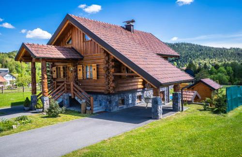 Ravna Gora Villa | Log home Mountain Mama
