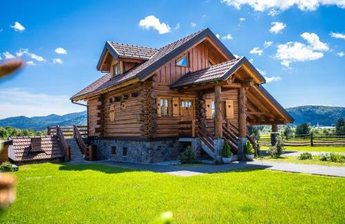 Ravna Gora Villa | Log home Mountain Mama
