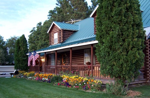 Spanish Fork Cabin | Log Home on 17 acre farm