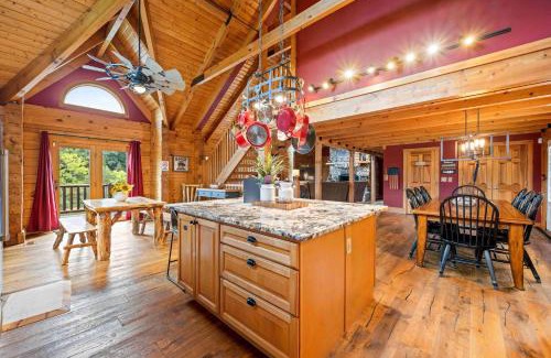 Dry Ridge House | Log Home on Williamstown Lake - Near Ark
