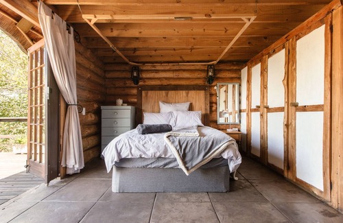 Broederstroom Other | Log Home (with Hot Tub) Overlooking The Lion & Safari Park