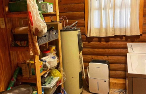 Mico Cabin | Log House-2 bedroom near Medina Lake