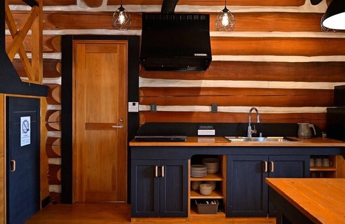 Shima House | Log House at Shima