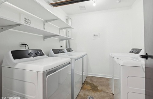 Logan Square Hotel | Logan Square SRO Hotel Room 303