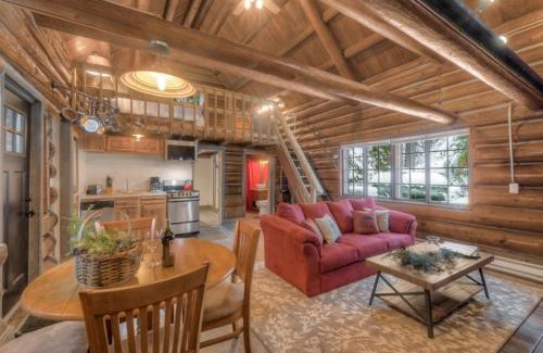 Enumclaw Hotel | LOGE Alta Crystal