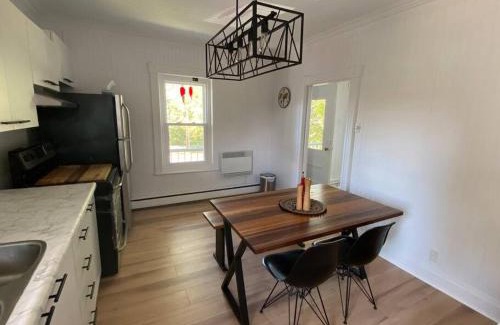 Saint Jean Port Joli Apartment | Logement au Cœur du Village