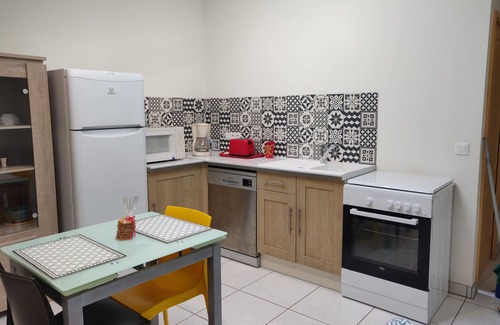 Saujon House | Logement Avec Jardin Privatif Proche Cures et Plages