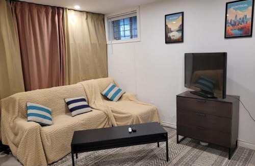 Cote-Saint-Paul Apartment | Logement complet, proche métro, parking gratuit