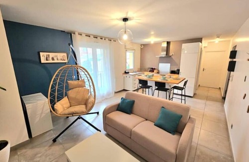 Les Gondoles Apartment | Logement Cosy à 15 min de Paris - Parking Privé