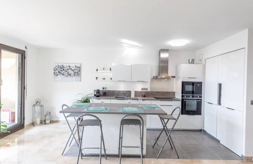 Fabron Apartment | Logement EN Copropriete Piscine Nice Cote D'azur