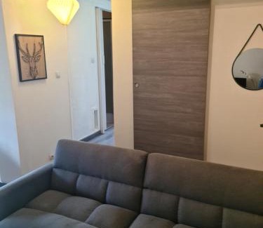 Taponnat-Fleurignac Apartment | Logement entier situé à Taponnat Fleurignac.