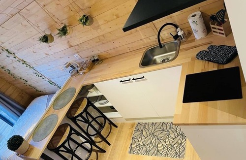 Monts-sur-Guesnes Cabin | Logement Insolite : la Ruche Verte