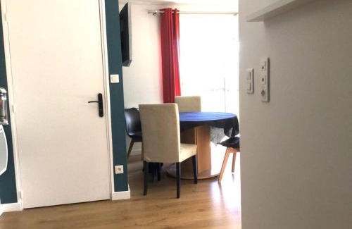 Les Iffs Apartment | Logement neuf avec jardin privé 4 couchages Option piscine