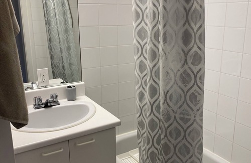 Gay Village Apartment | Logement pratique et lumineux au centre de Montréal