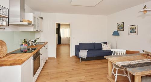 Rust Apartment | Logis 11 Apartments