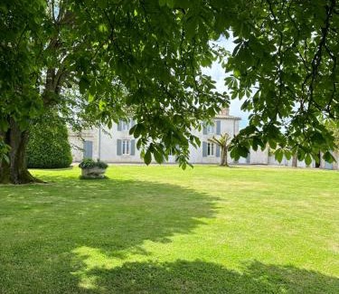 Champagne-les-Marais Villa | Logis de l'oie