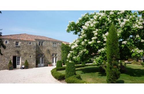 Landevieille Bed & Breakfast | Logis de la Robliniere