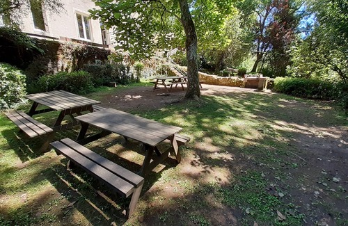 Getigne House | Logis group 30 pers. with room and garden by the river, near Clisson